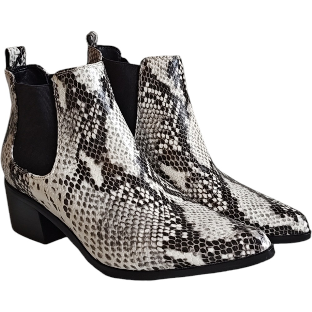 Blondo Emelia Ankle Boot Women's Size 6M White Black Snakeskin Waterproof Bootie